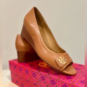 Tory Burch Kira open toe wedge
